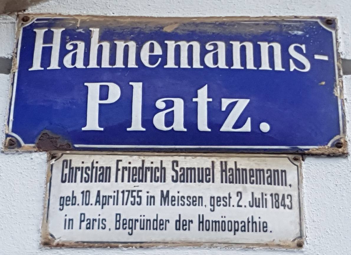 Hahnemanns Platz komprimiert